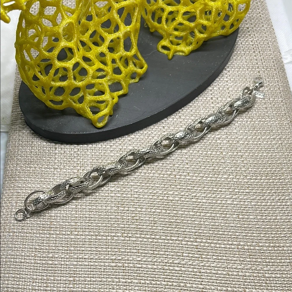 Vintage Gorgeous Silver tone Monet chunky multi link Bracelet size 6.5